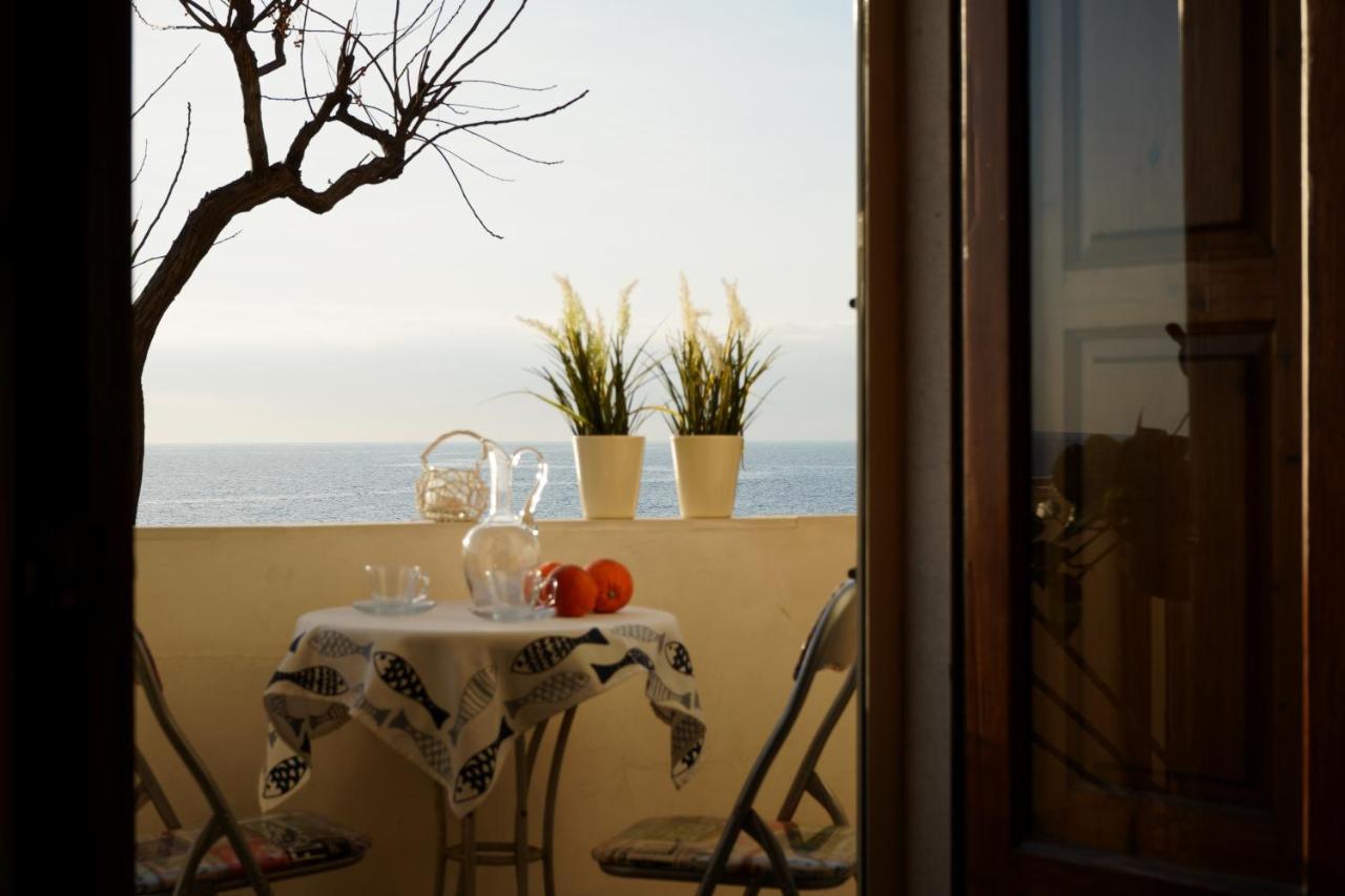 Villa Infinito Mare - Fronte Mare Stazzo Acireale Esterno foto