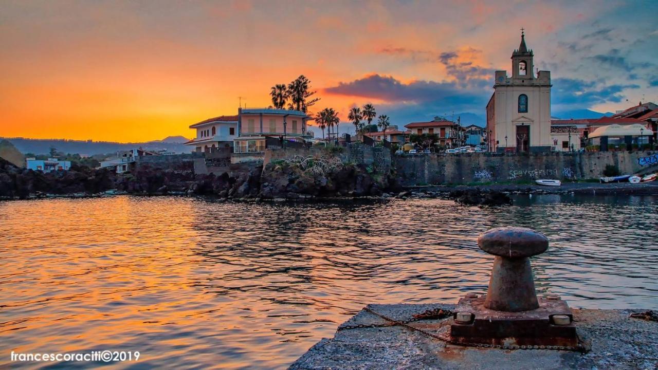Villa Infinito Mare - Fronte Mare Stazzo Acireale Esterno foto